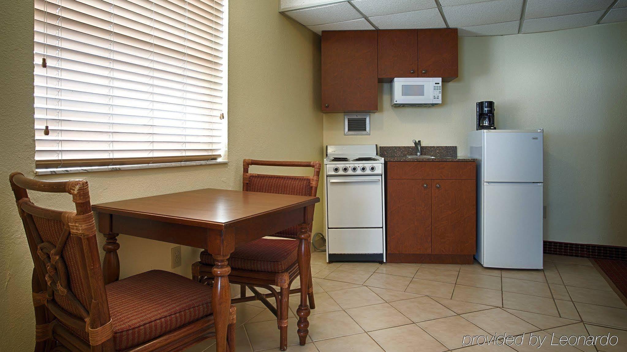 Best Western Aku Tiki Inn Daytona Beach Buitenkant foto